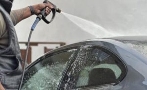 Az autómosás művészete rendhagyó perspektívából